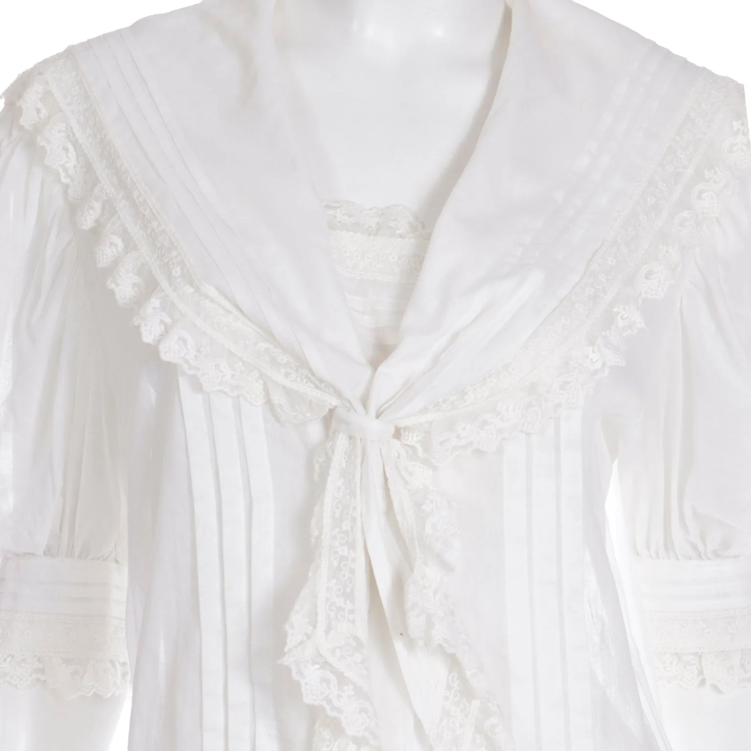 1980s Laura Ashley White Sailor Style Blouse w Lace Trim & Puff Sleeves