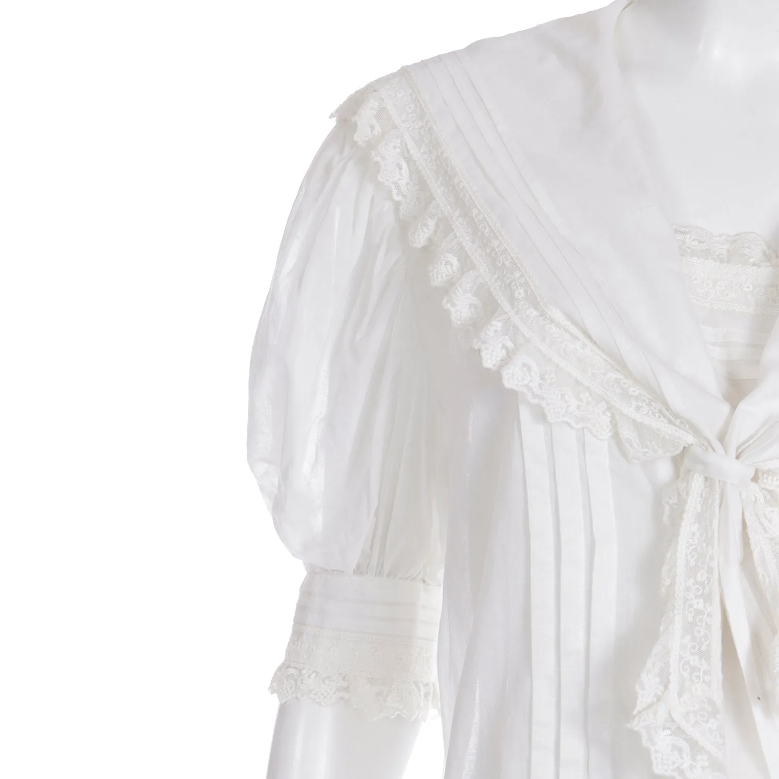 1980s Laura Ashley White Sailor Style Blouse w Lace Trim & Puff Sleeves