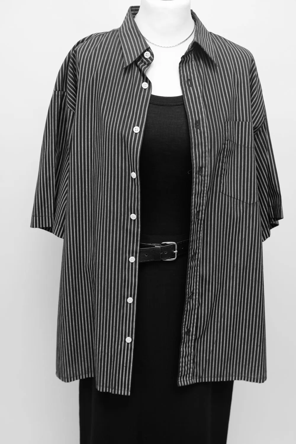 BLACK WHITE PINSTRIPED OVERSHIRT