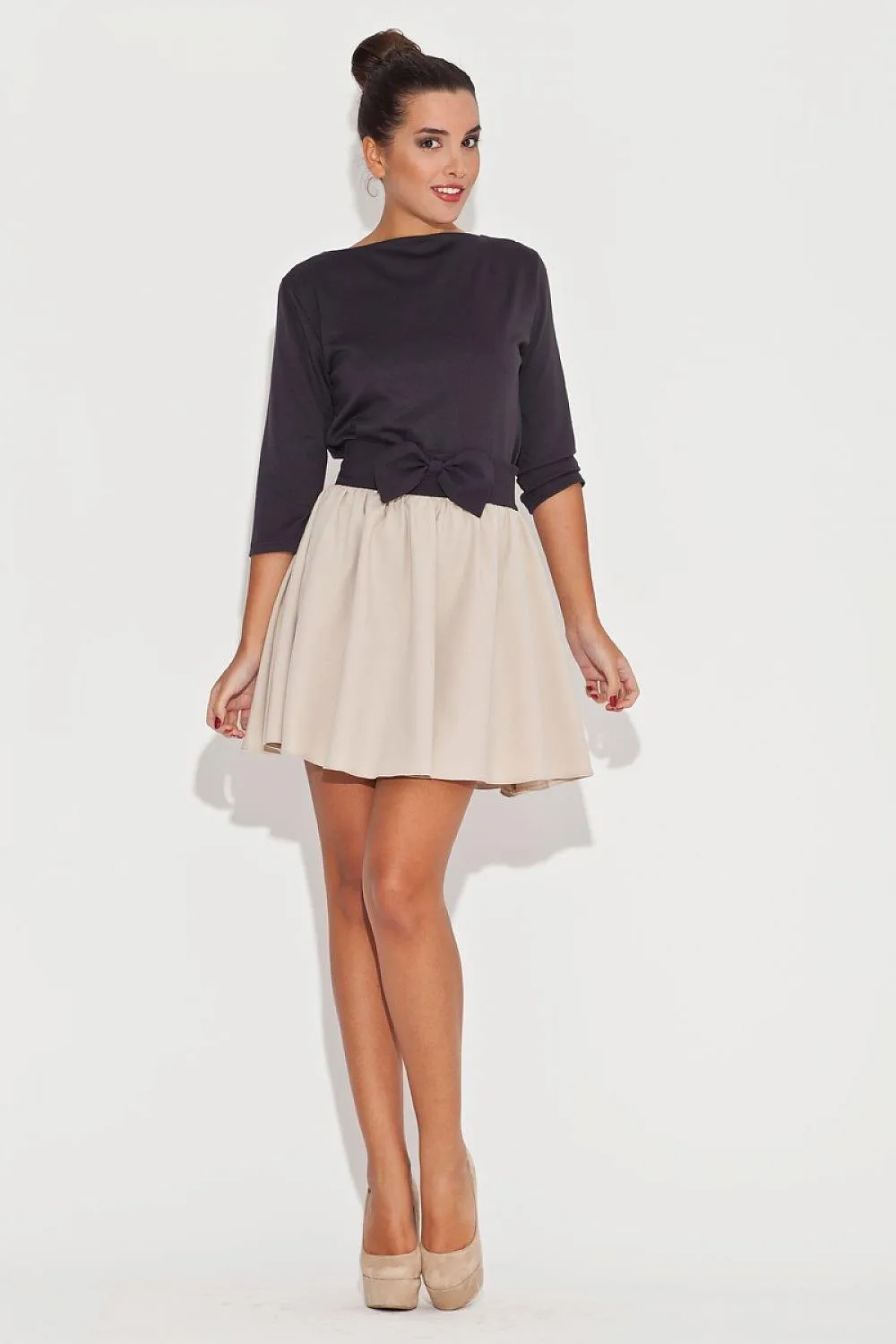 Elegant Bow-Accented Flared Mini Skirt