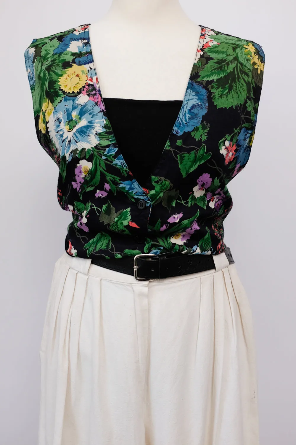 FLORAL BLACK SUIT VINTAGE VEST